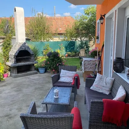 Dana Homestay Piest'any