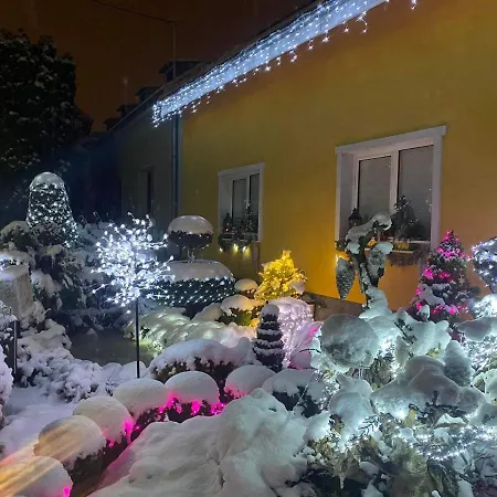 ホームステイ Dana *